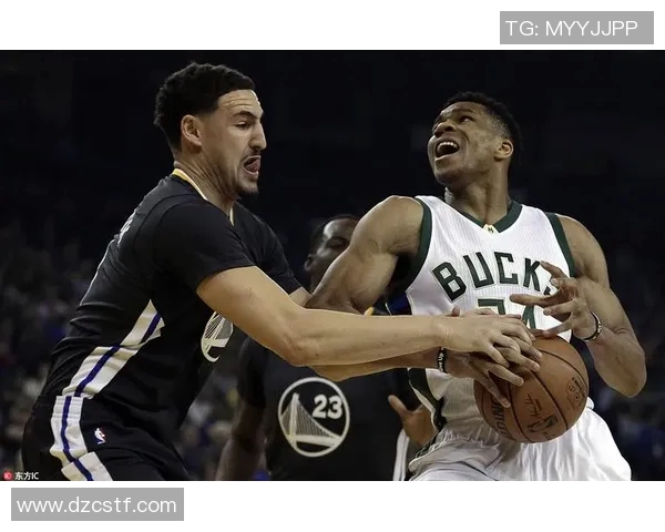 2016年NBA常规赛勇士队与雄鹿队精彩对决回顾与分析